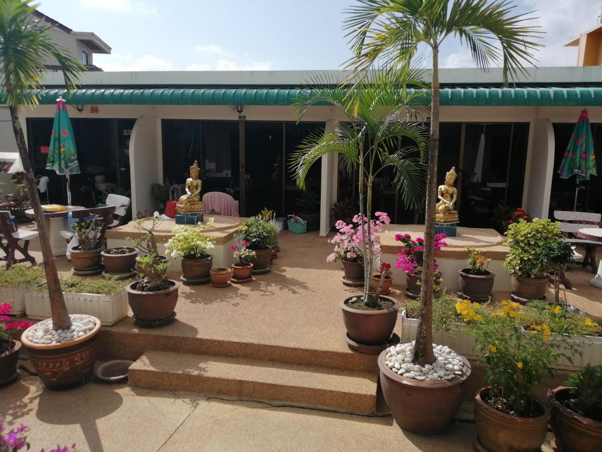 Blue Sky Residence Patong Exterior photo