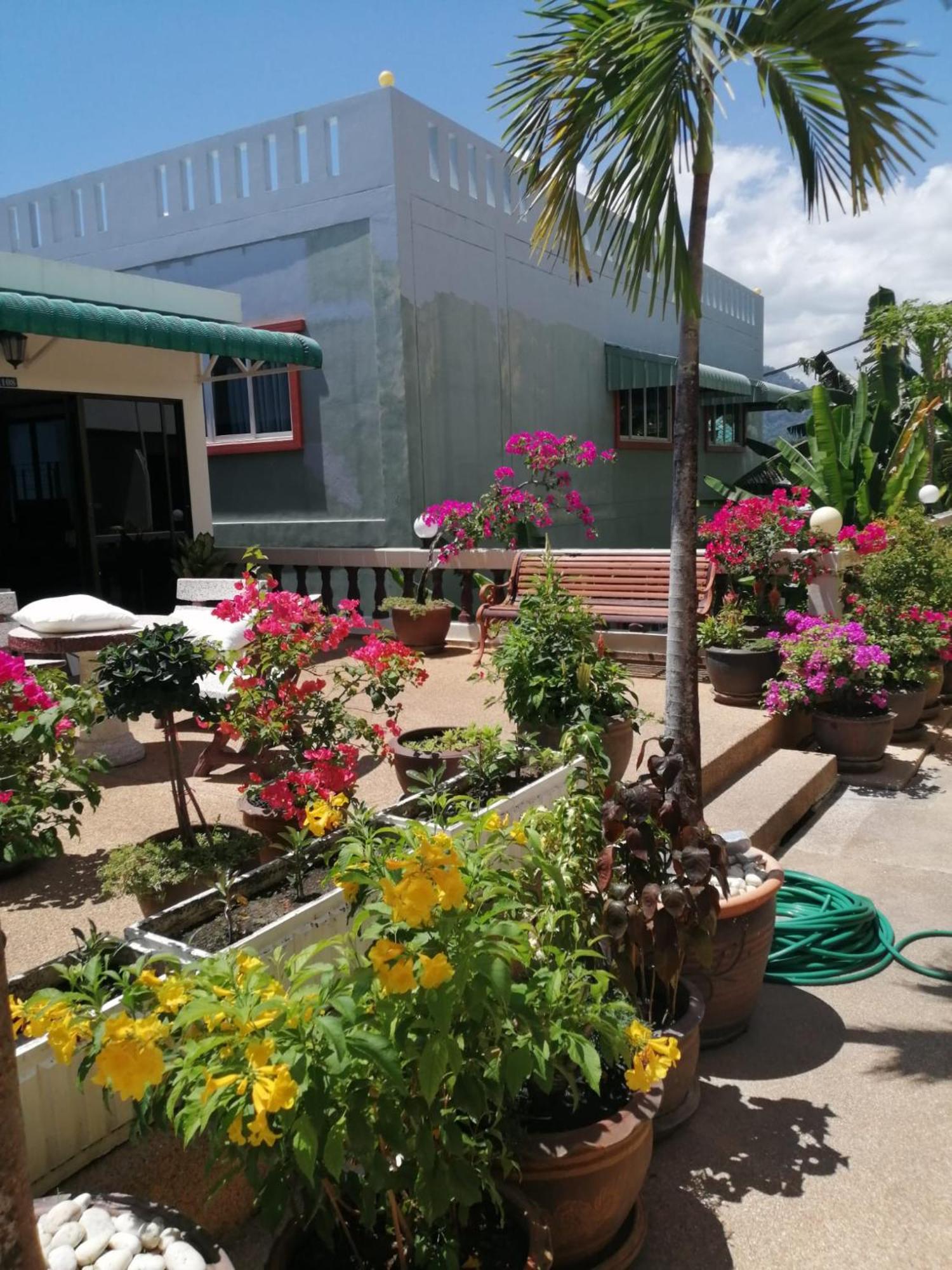 Blue Sky Residence Patong Exterior photo