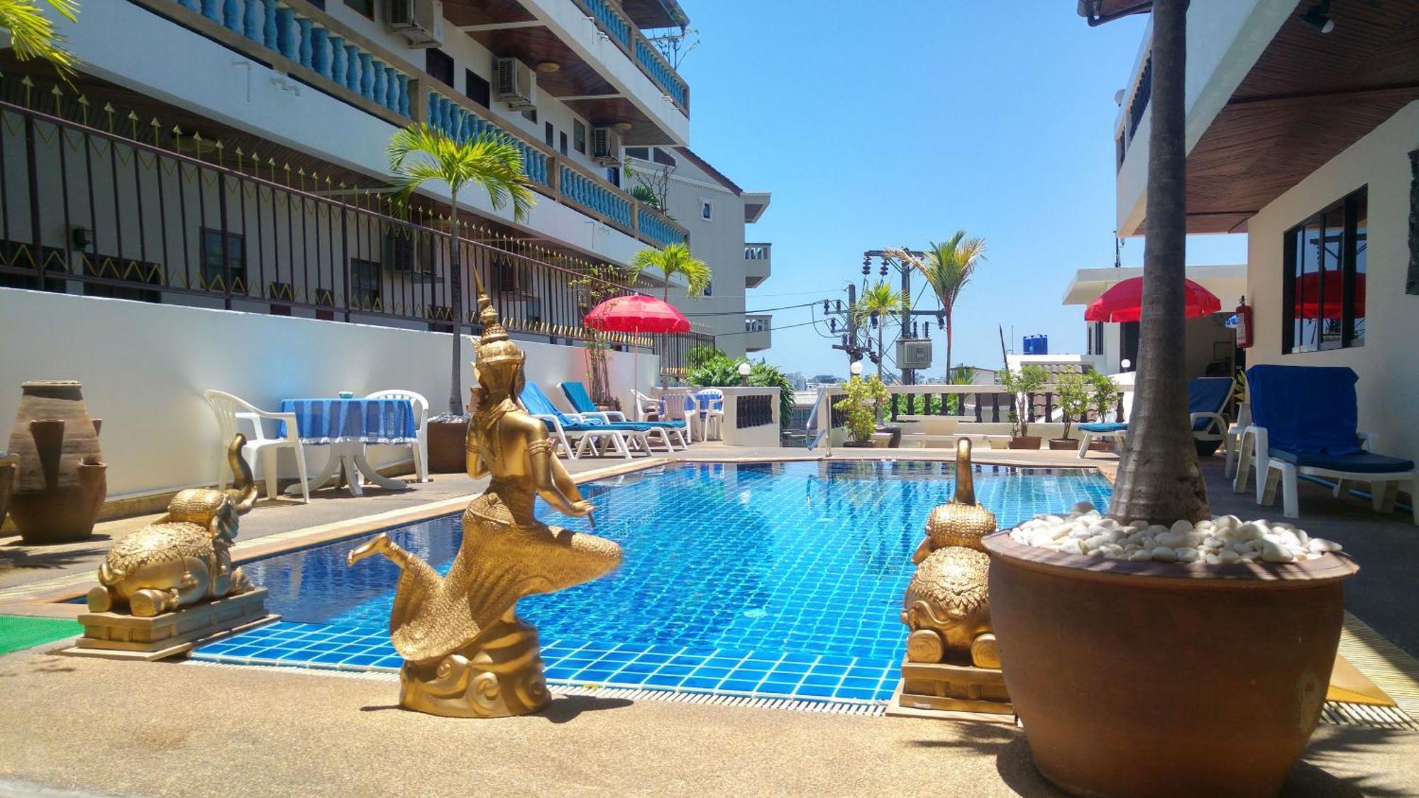 Blue Sky Residence Patong Exterior photo