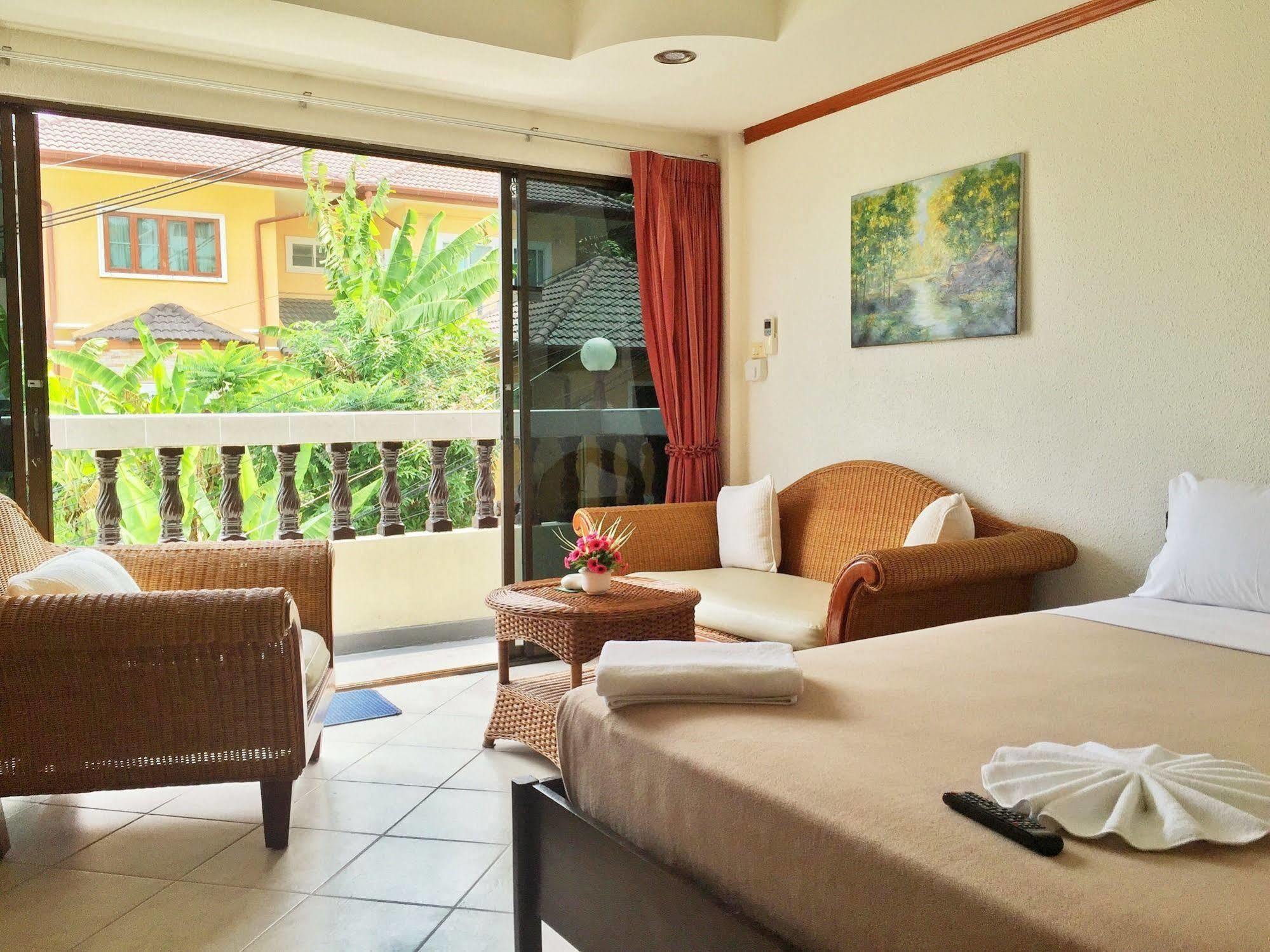 Blue Sky Residence Patong Exterior photo