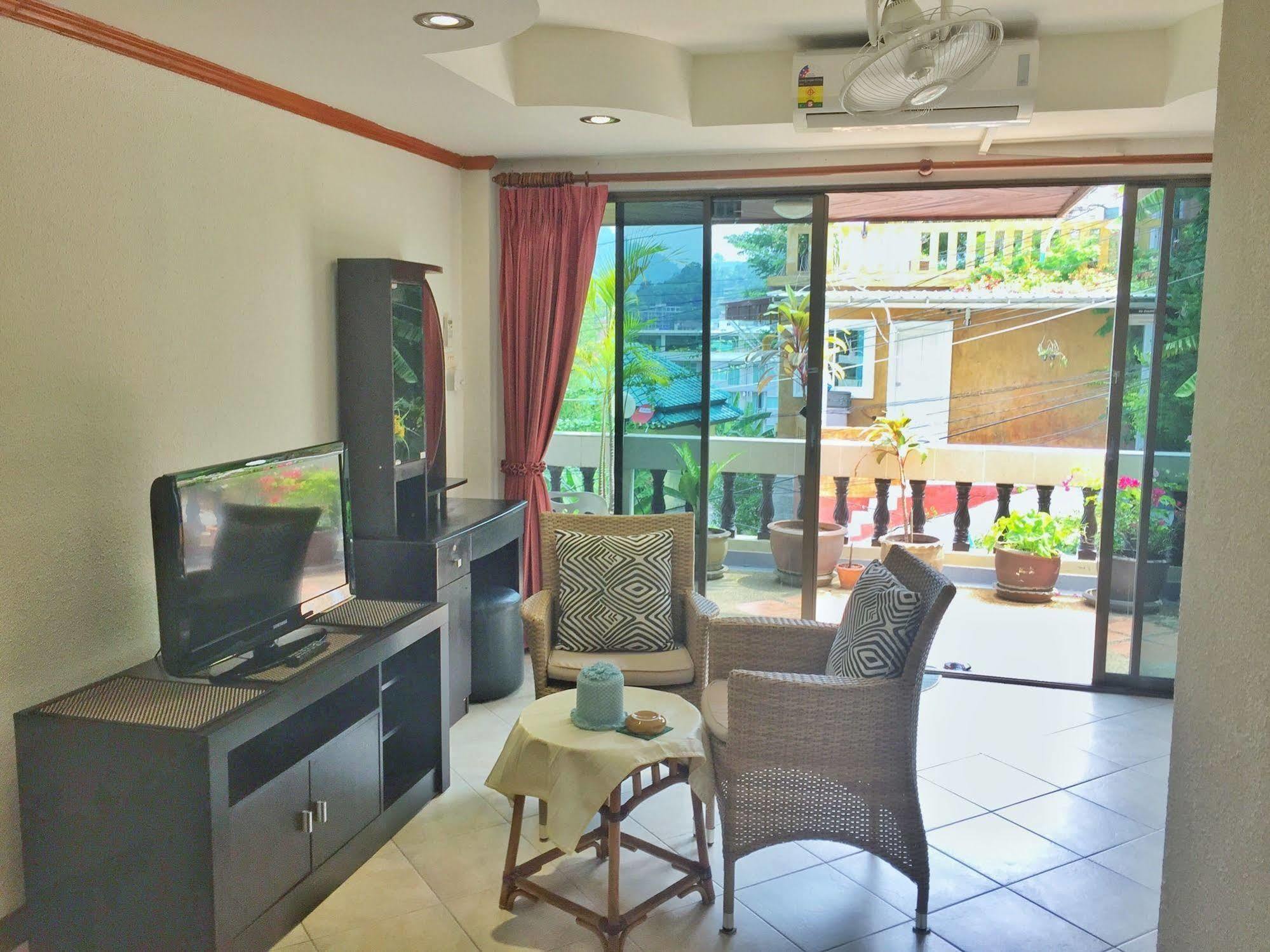 Blue Sky Residence Patong Exterior photo