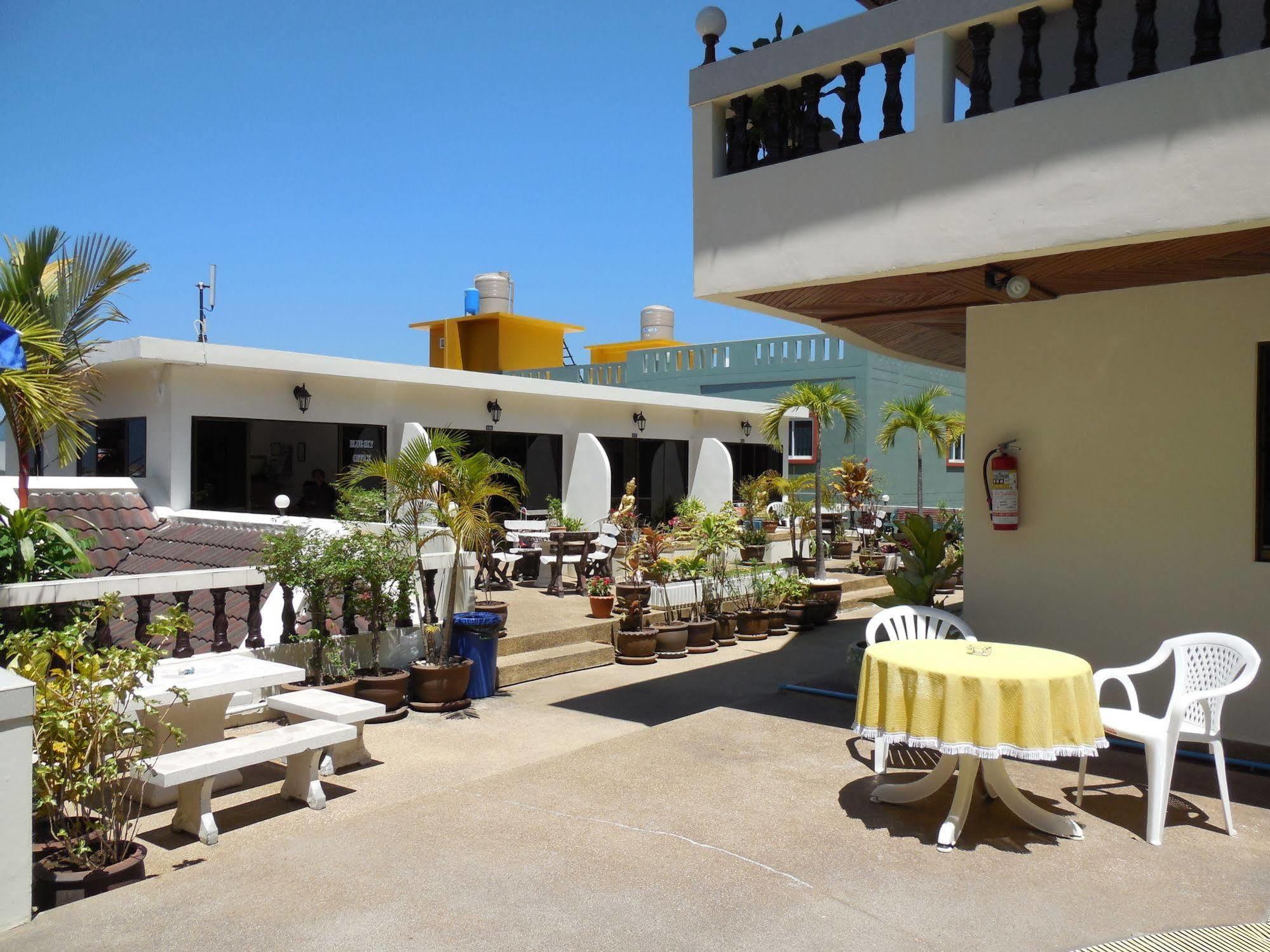 Blue Sky Residence Patong Exterior photo