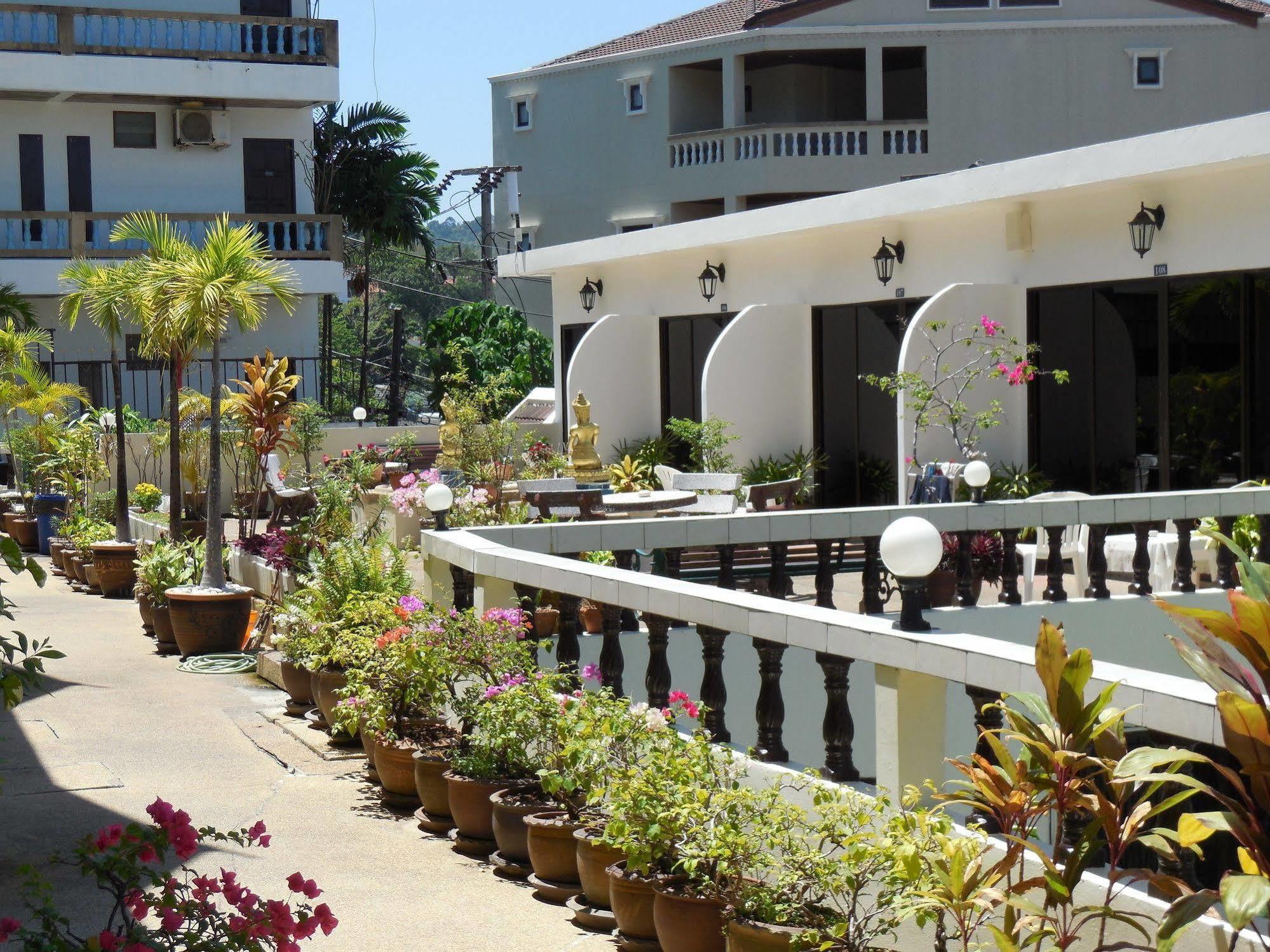 Blue Sky Residence Patong Exterior photo
